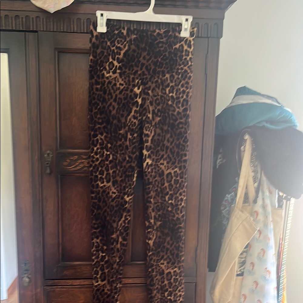 IMAN Brown Leopard Print Leggings